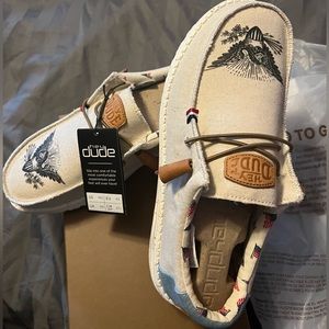 Hey Dude, Americana, Men’s size 10, brand new with tags
